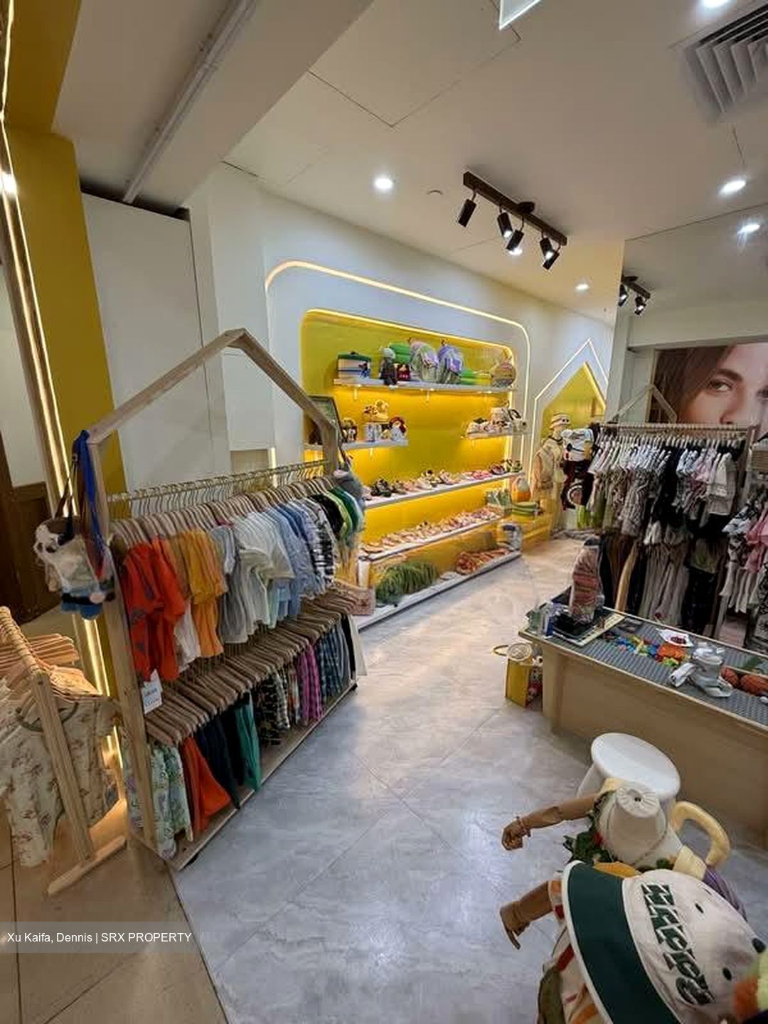 The Central (D1), Retail #556576411